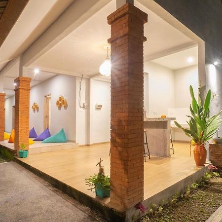 Aura Dormitory House Ubud Bagian luar foto