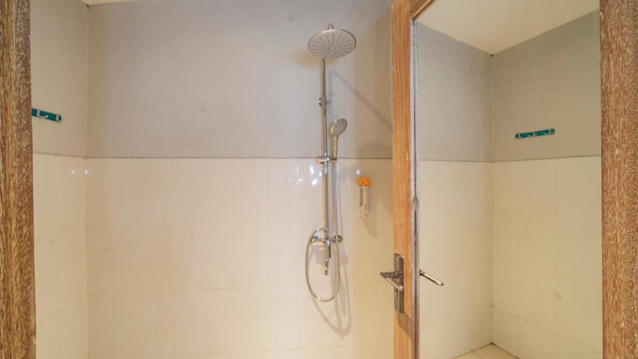 Aura Dormitory House Ubud Bagian luar foto