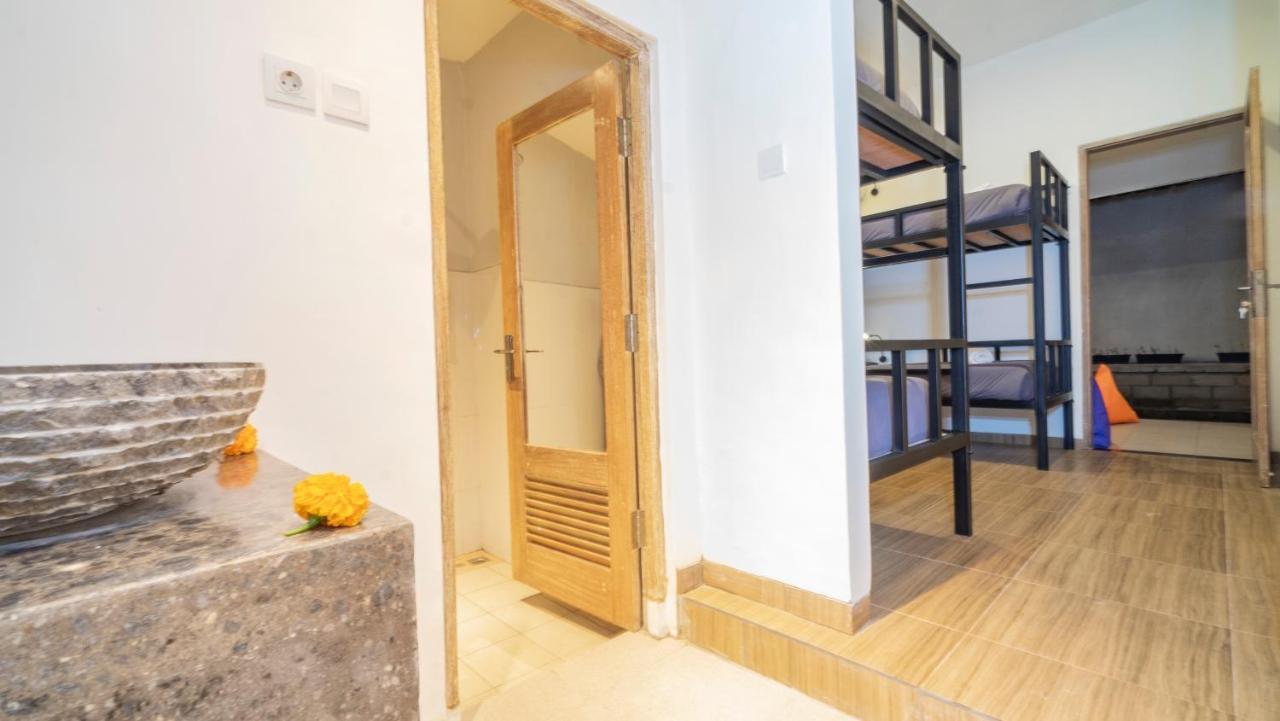 Aura Dormitory House Ubud Bagian luar foto