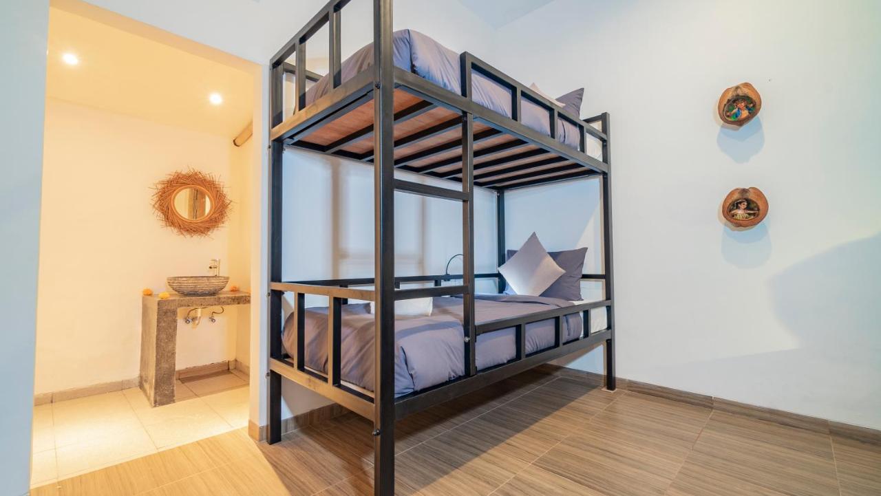 Aura Dormitory House Ubud Bagian luar foto